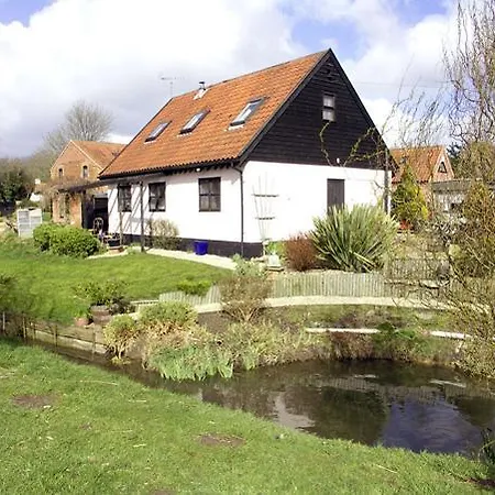 The Hayloft Apartment Bradenham  Exterior photo